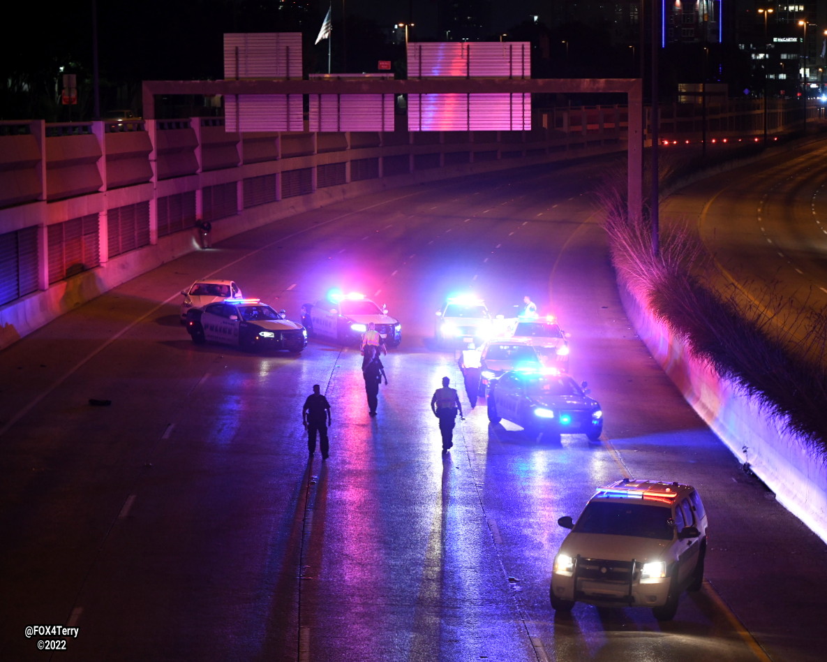 All southbound Central Expressway closed at Knox-Henderson exit due to a deadly motorcycle crash. @cwaggonerfox4 monitoring the situation