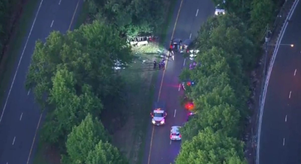 4 dead, 8 hurt after shuttle bus overturns in New Jersey