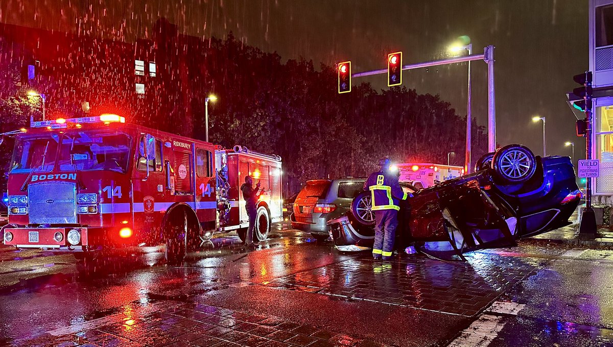 @bostonpolice @BostonFire and @BOSTON_EMS responded to this MVA rollover at the intersection of Melnea Cass Blvd. at Shawmut Ave. Scene has now been cleared