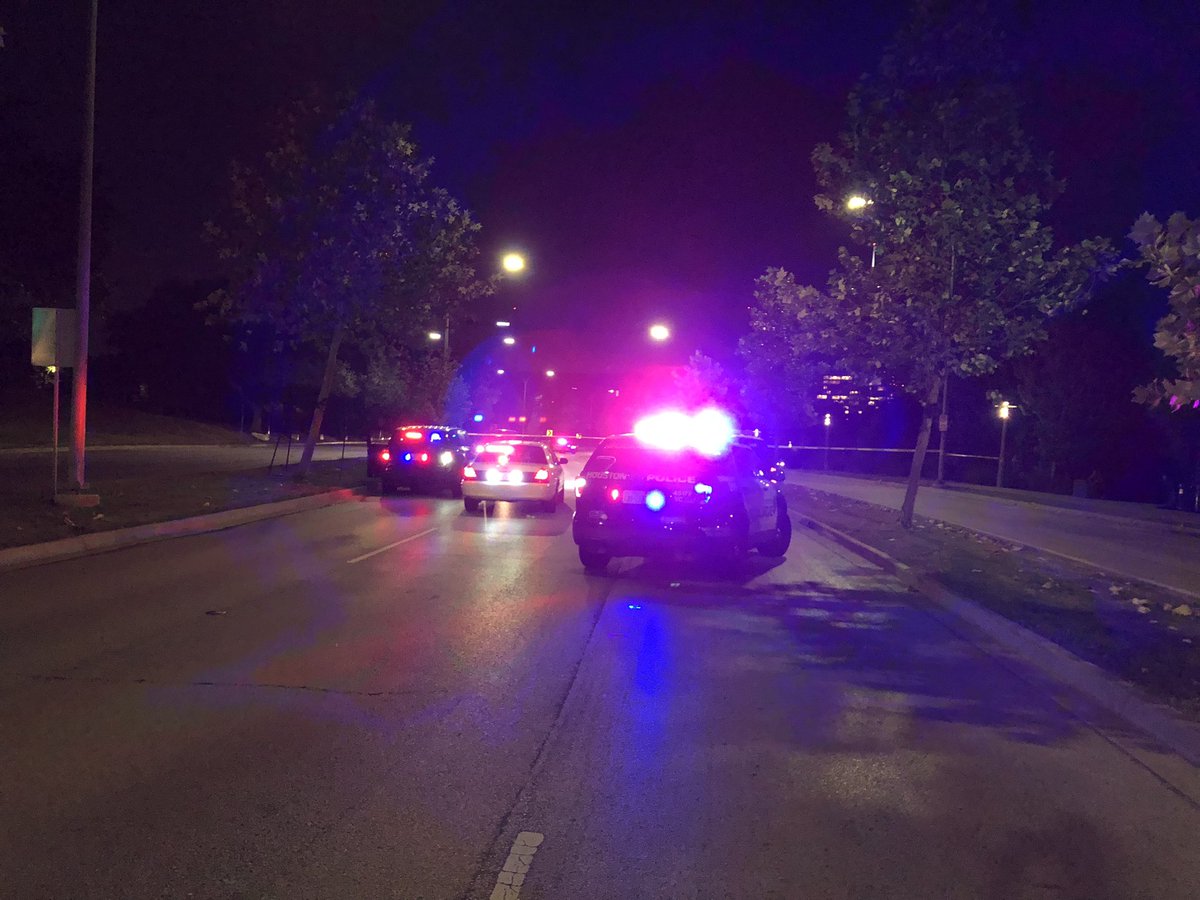 Houston Police:VCD and Central officers are working a fatal crash 1900 Allen Parkway. Vehicle/Motorcycle crash, driver of the vehicle fled the scene.    VCD and North officers had just cleared an earlier Fatal Motorcycle/Vehicle crash 700 E Little York