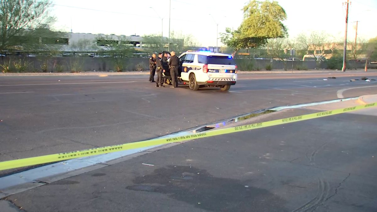 Deadly crash involving pedestrian shuts down busy Phoenix street: