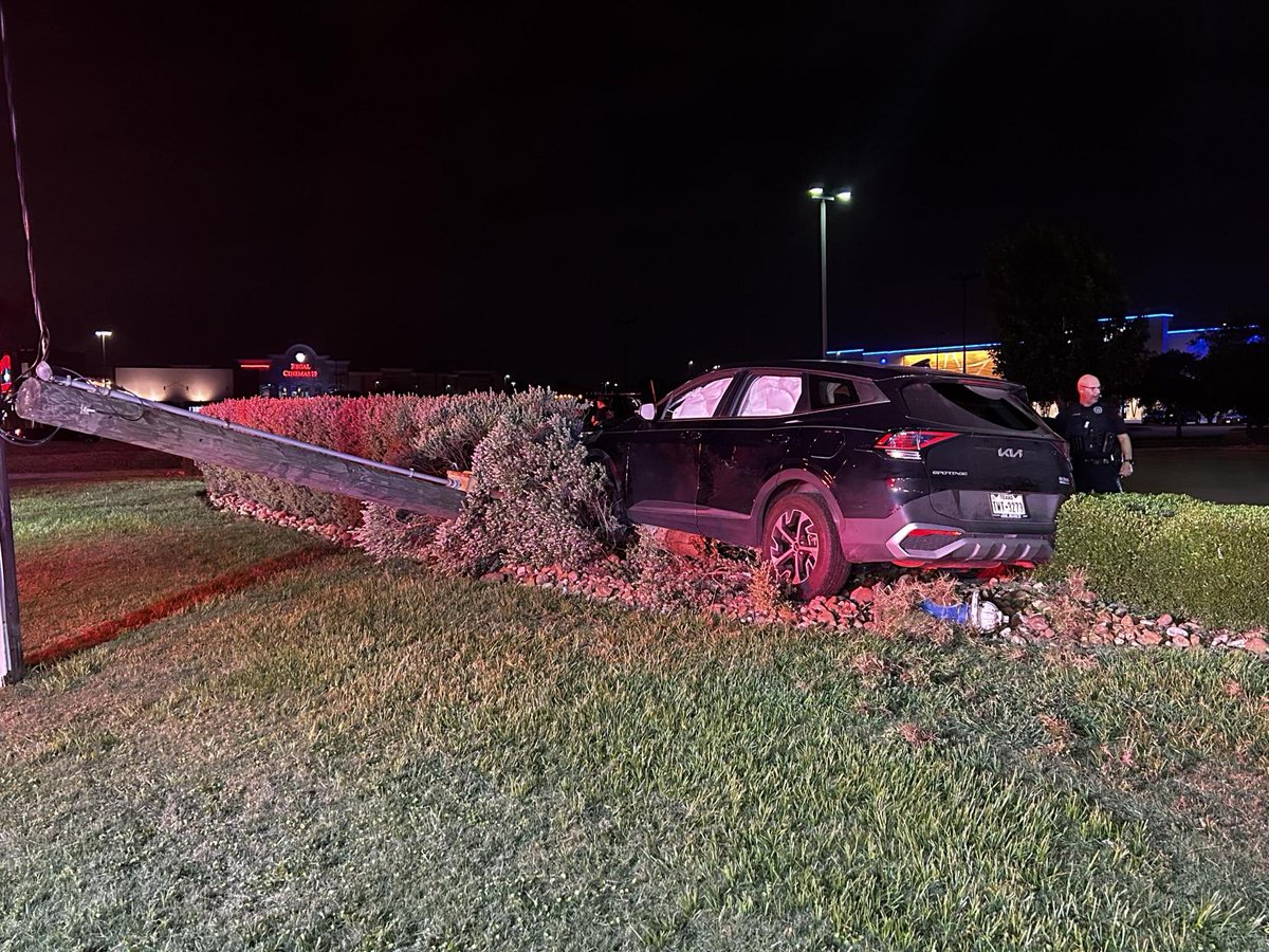 Constable Deputies are investigating a Major Crash at 24500 TOMBALL PKWY. The driver has suffered non-life-threatening injuries and EMS is on scene. Several north bound service lanes are closed at this time. Follow us at